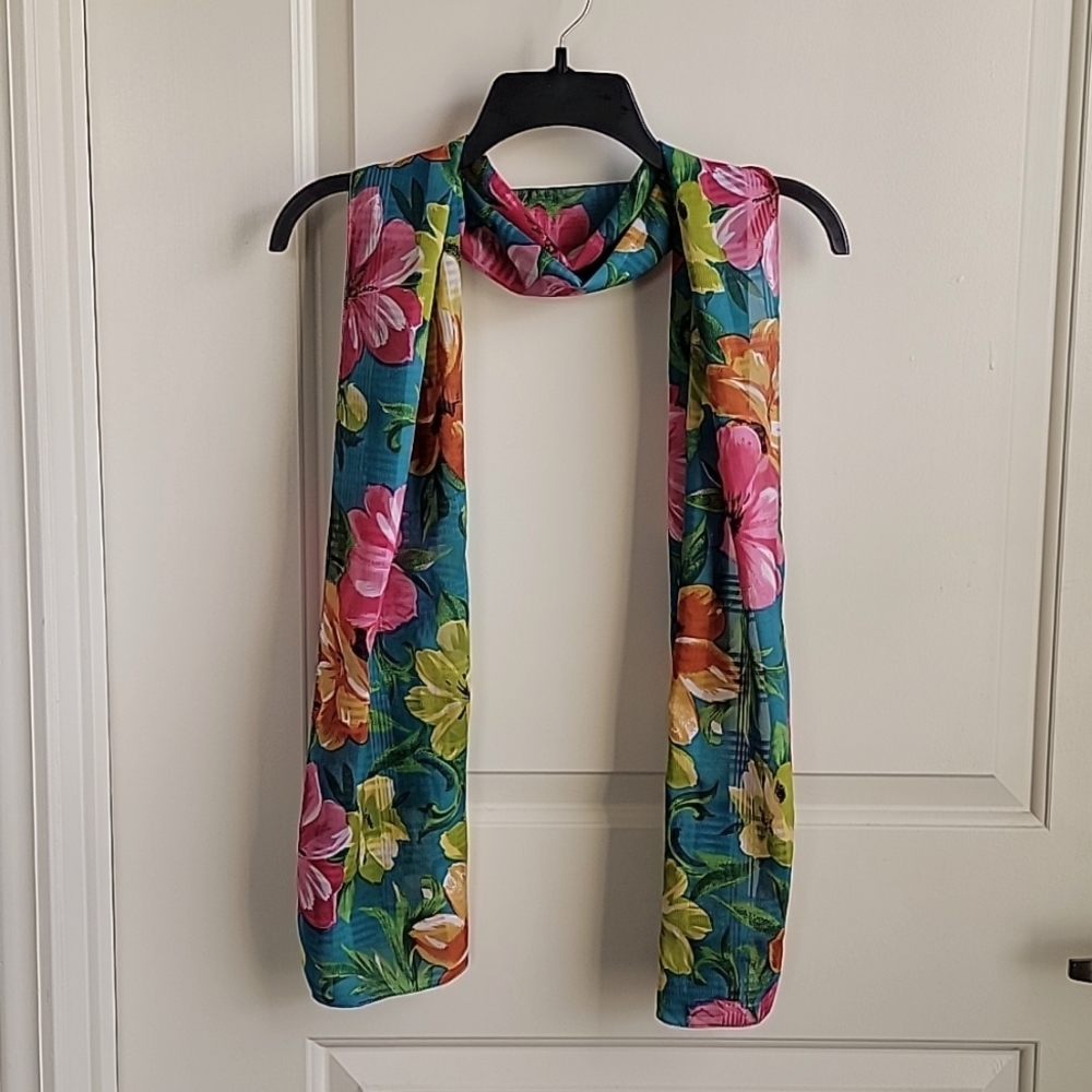 ❄️ ✅️ Colorful Flower Scarf